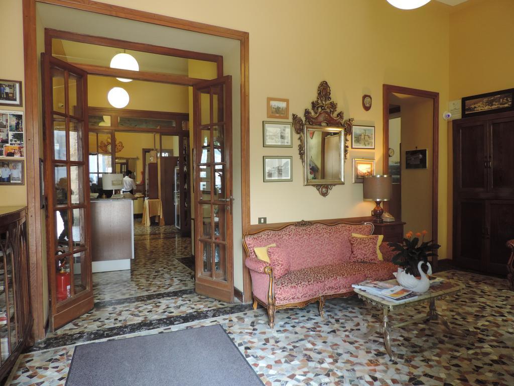 Hotel Vapore Torno Exterior foto